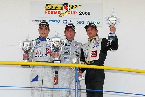 Laurens Vanthoor snelle debutant in F3